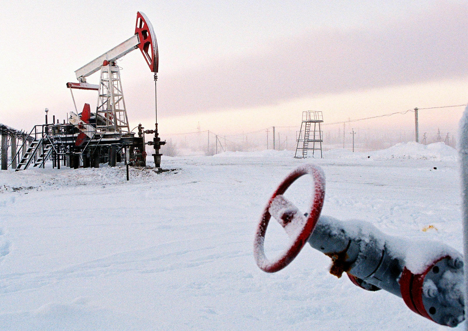 Обратного хода нет: почему России нельзя сокращать добычу нефти