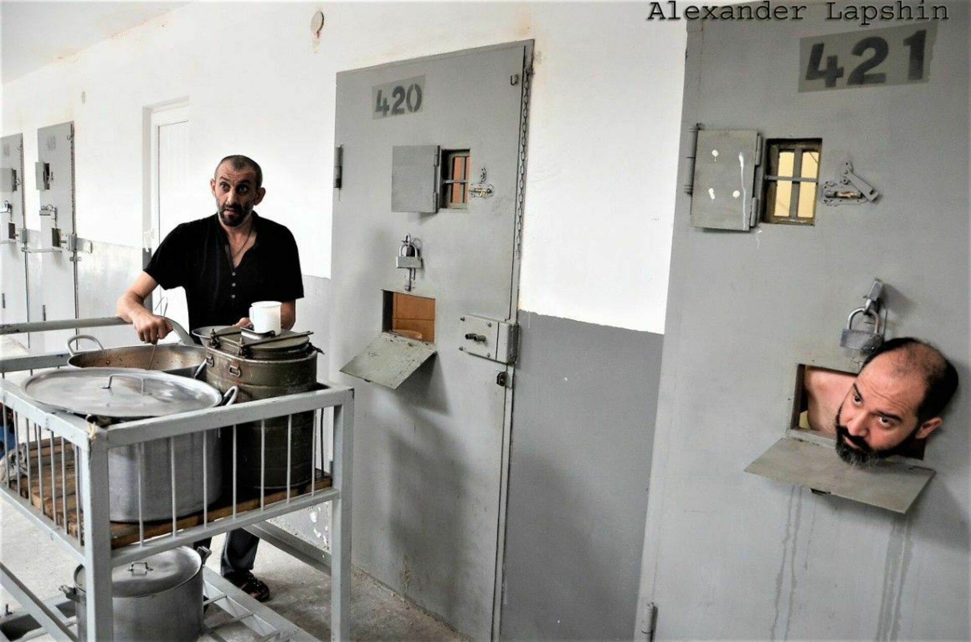 Чем кормят в черном дельфине. Камера заключенных. Тюремная камера. Российская тюрьма. Современная тюрьма.