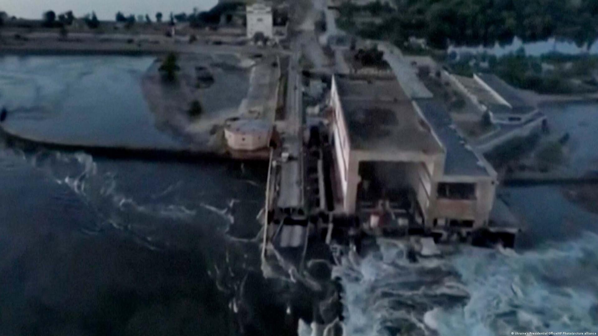 Уничтожение Каховской гидроэлектростанции признали ЧС федерального масштаба