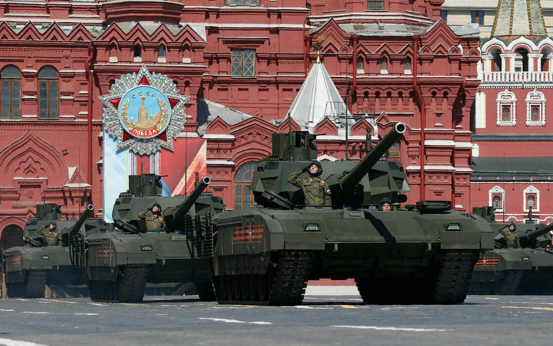 Военные США сравнили российский танк "Армата" с автоматом Калашникова