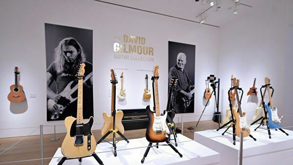 Коллекцию гитар фронтмена "Пинк Флойд" продали за рекордные $21,5 млн