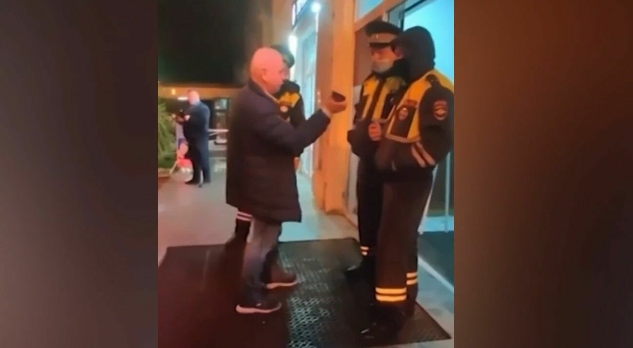 В Крыму пьяный судья устроил ДТП и оказал сопротивление полиции (видео)