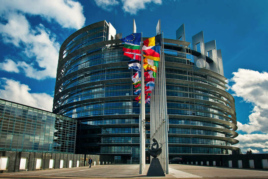 Bloomberg: в Брюсселе обеспокоены тем, что на Балканах слабеет поддержка Евросоюза