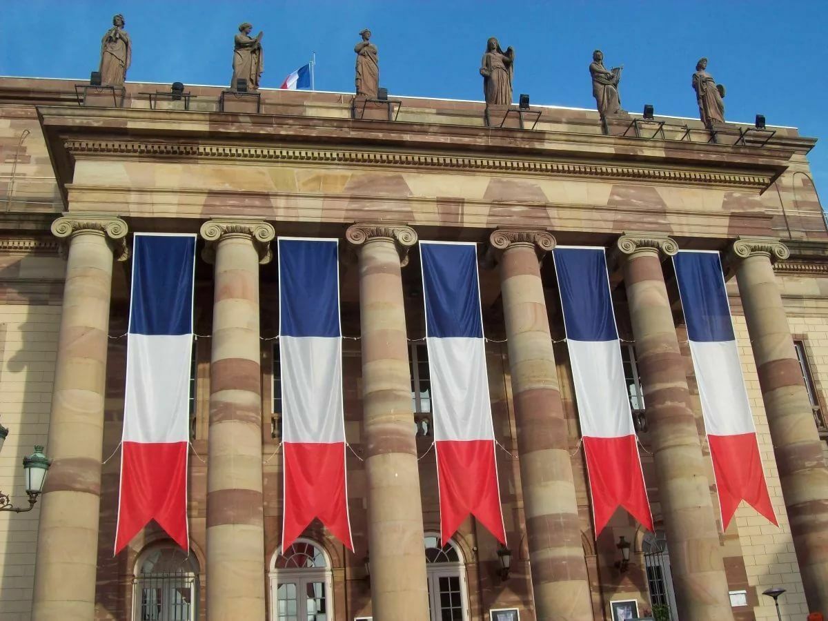 Во Франции одобрили законопроект о борьбе с радикальным исламизмом
