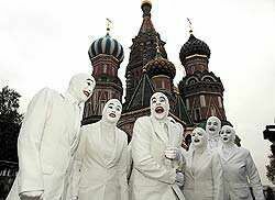 В Москве пребывают инопланетные гости с фантастическими голосами
