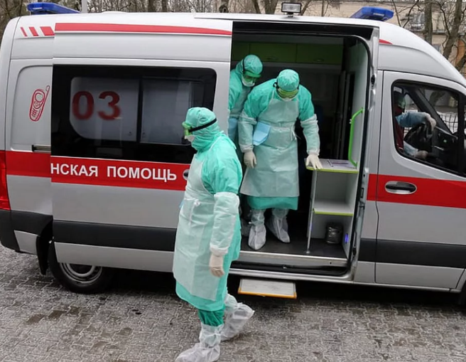В Дагестане от коронавируса умерли главврач детской больницы и фельдшер скорой помощи