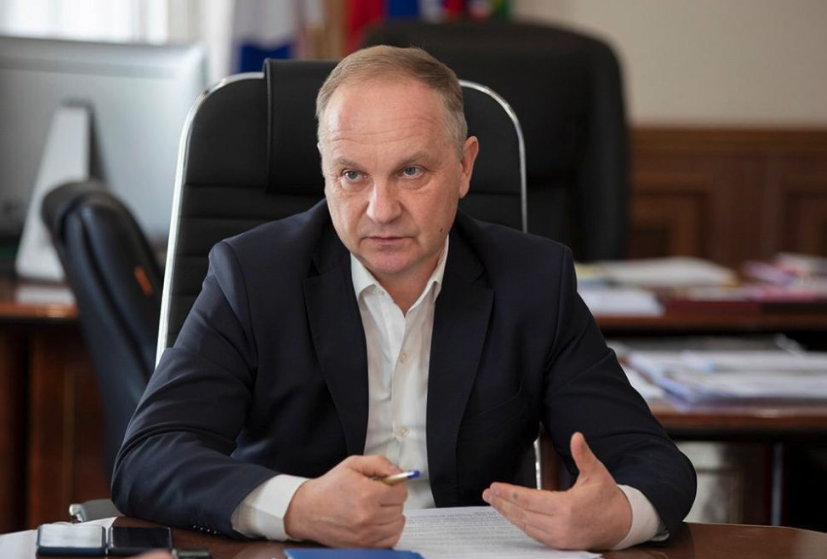 Экс-мэра Владивостока Гуменюка будут судить за взятки на десятки миллионов рублей