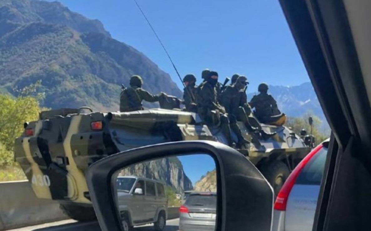 На российско-грузинской границе замечены российские военные на БТР