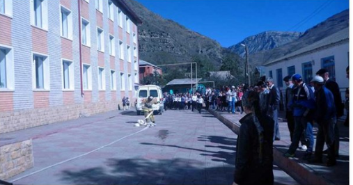 В дагестанской школе из-за неосторожного обращения с оружием погиб ребенок