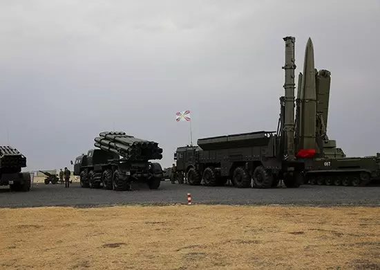 Оперативно-ракетный комплекс «Искандер-М» готов к нанесению тактического ядерного удара