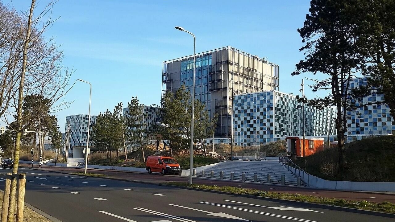 Здание МУС в Гааге.