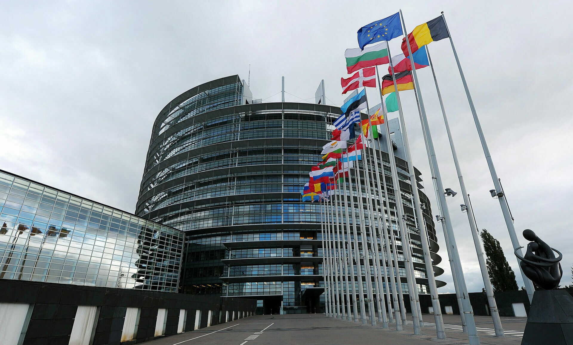 Европарламент: российским и белорусским дипломатам и чиновникам вход воспрещен