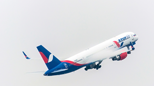 Рейс из Новосибирска в Таиланд задержали из-за бунта пассажиров