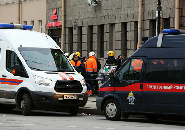 Семьям погибших при взрыве в метро выплатят по миллиону рублей