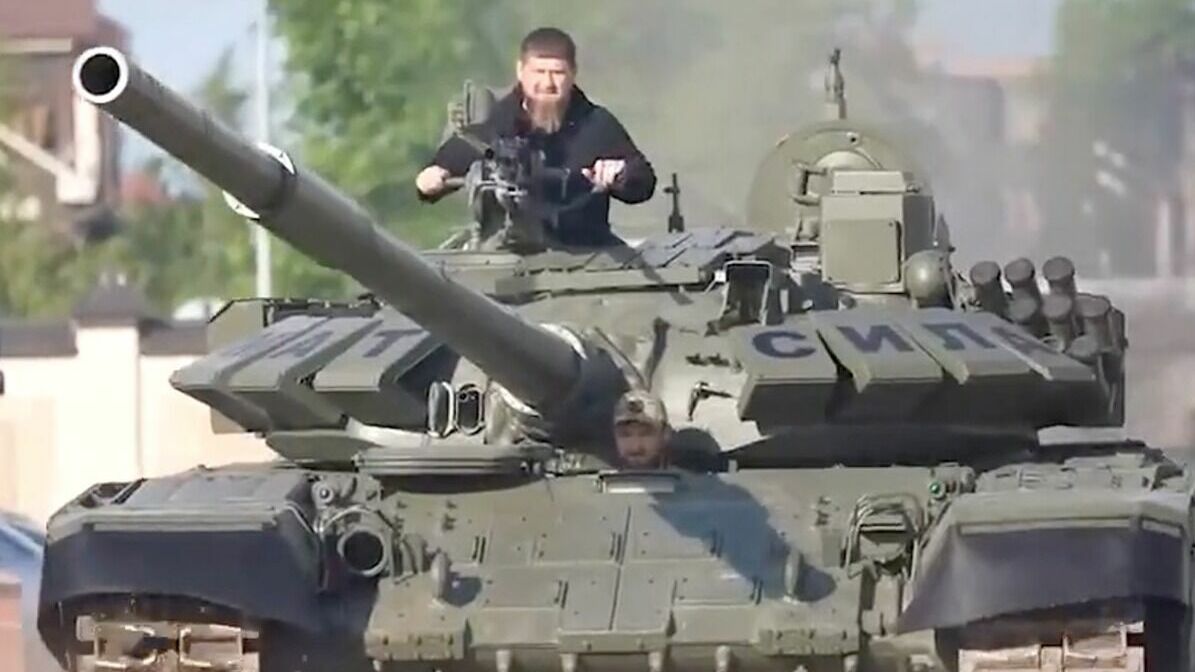 Пассажир дня: Рамзан Кадыров покатался на танке
