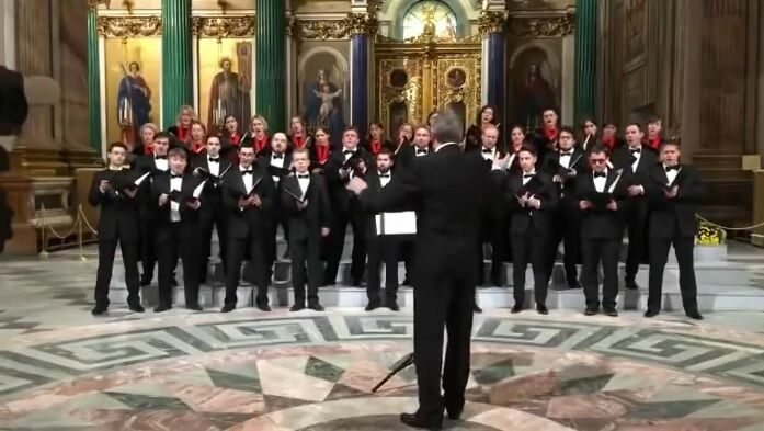 Уже не шутка: хор в Исаакиевском соборе спел про ядерную бомбардировку США