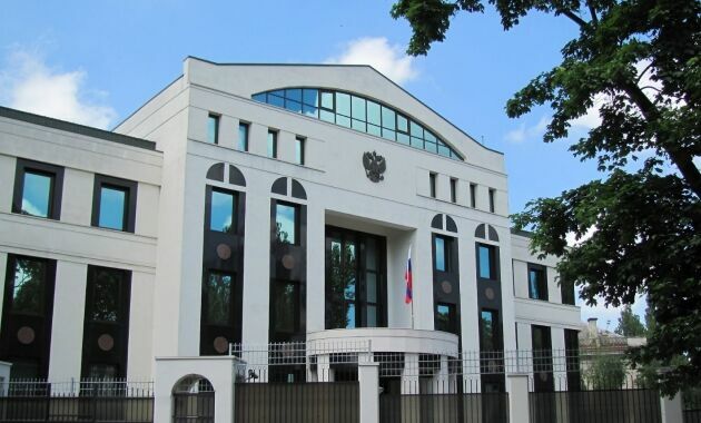 Высланных из Молдавии российских дипломатов назвали тайными агентами ГРУ