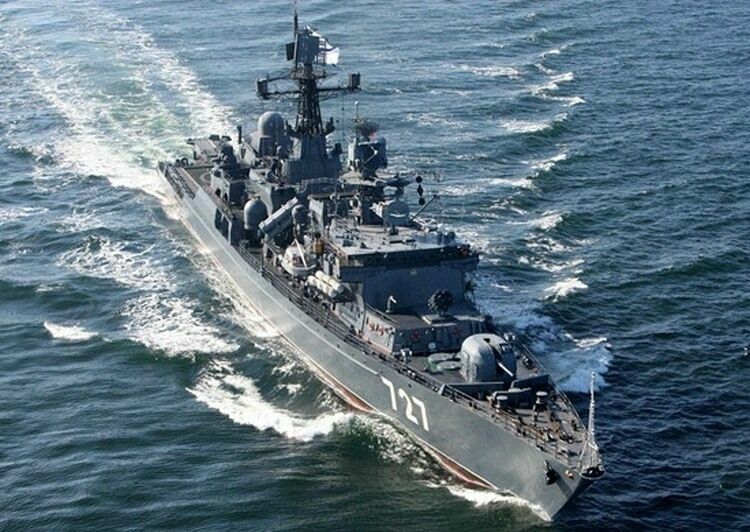 Российский корабль вновь обвинили в опасных маневрах американские военные