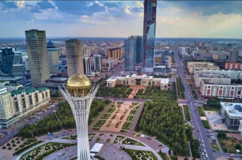 В Казахстане признали законными поправки о семилетнем президентском сроке