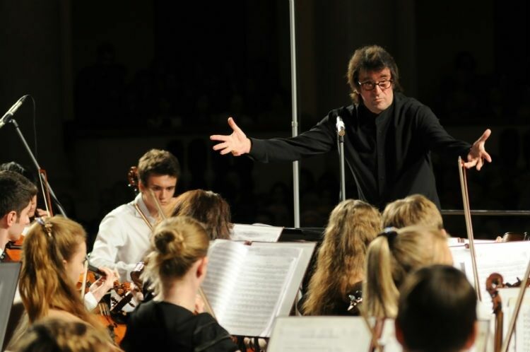 В Москве начнется гастрольный тур Юношеского оркестра под руководством Башмета