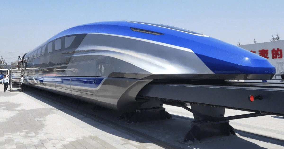 Быстрее самолёта: в Китае испытали поезд со скоростью 600 км/час