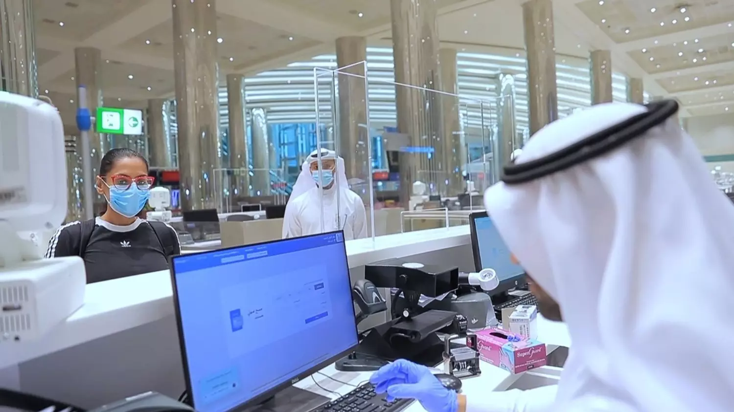 Операции в банке ОАЭ