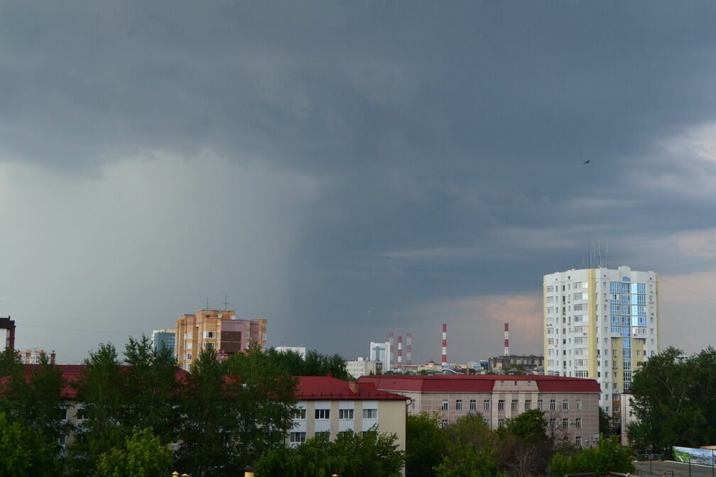 На Москву опять надвигается гроза с ураганным ветром