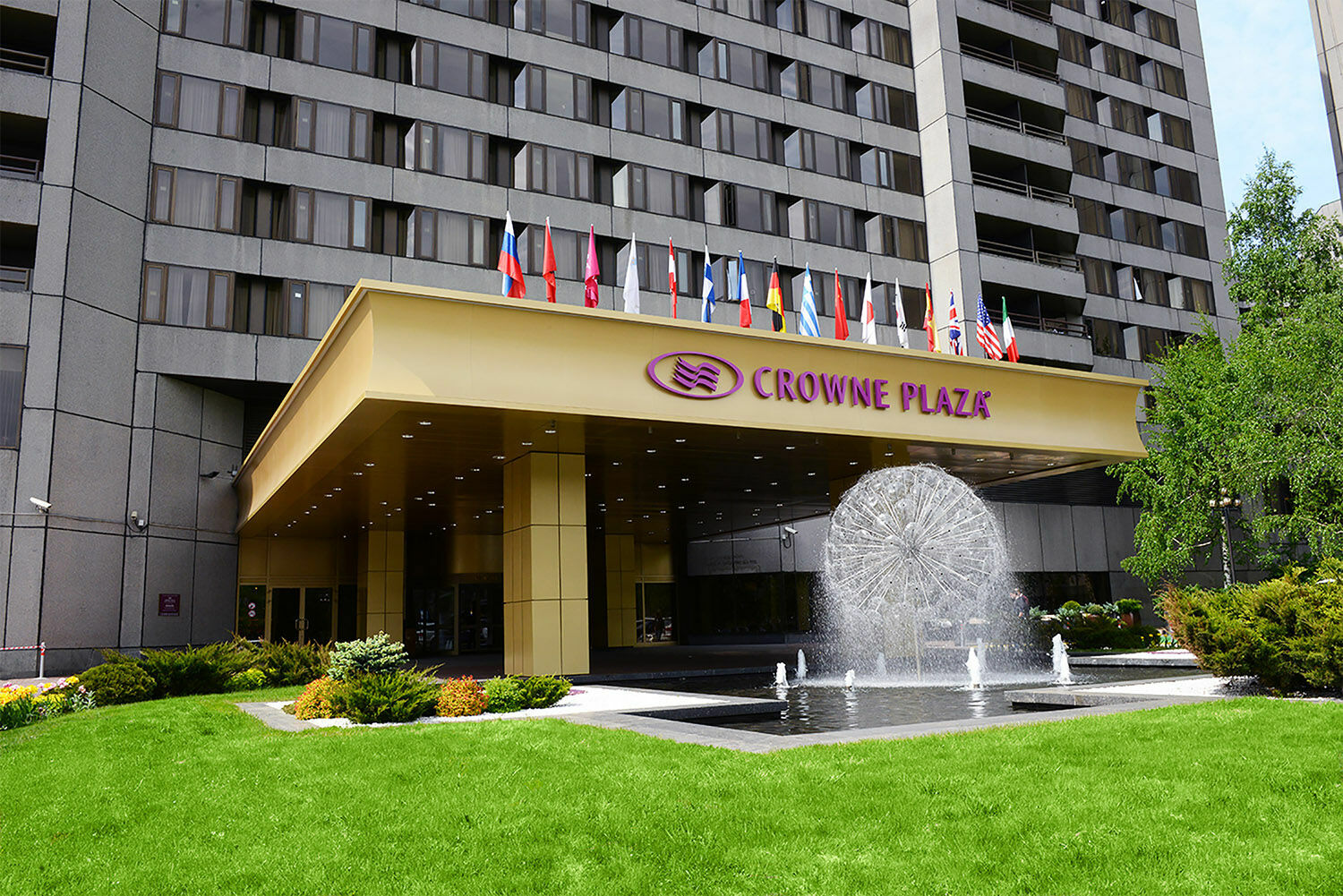 Владелец сети отелей Holiday Inn и Crowne Plaza уходит с российского рынка