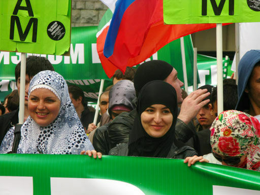«Я стесняюсь носить хиджаб в Москве» - акция мусульман в столице