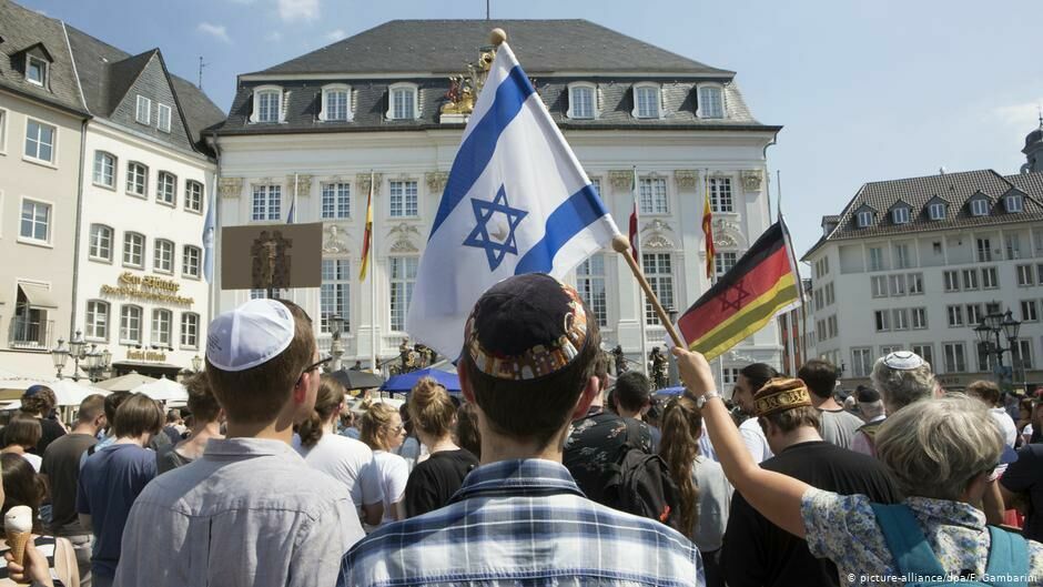 Власти Германии создадут комиссию по борьбе с антисемитизмом