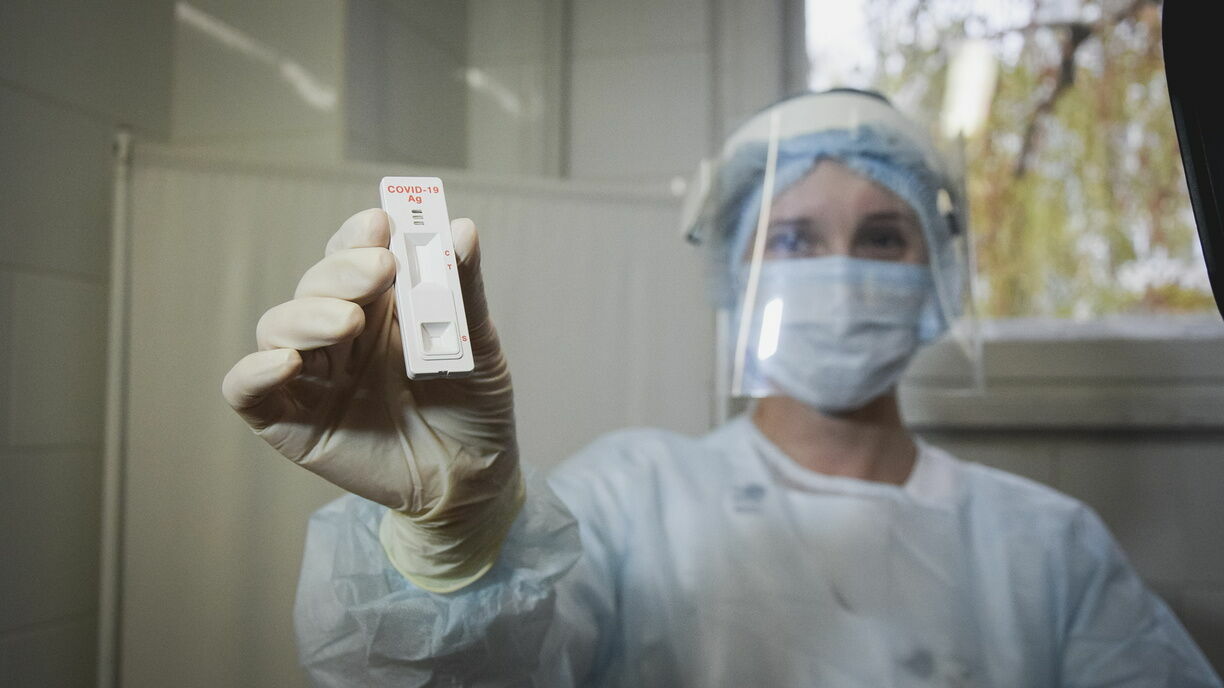 Тесты на коронавирус свяжут с сайтом госуслуг