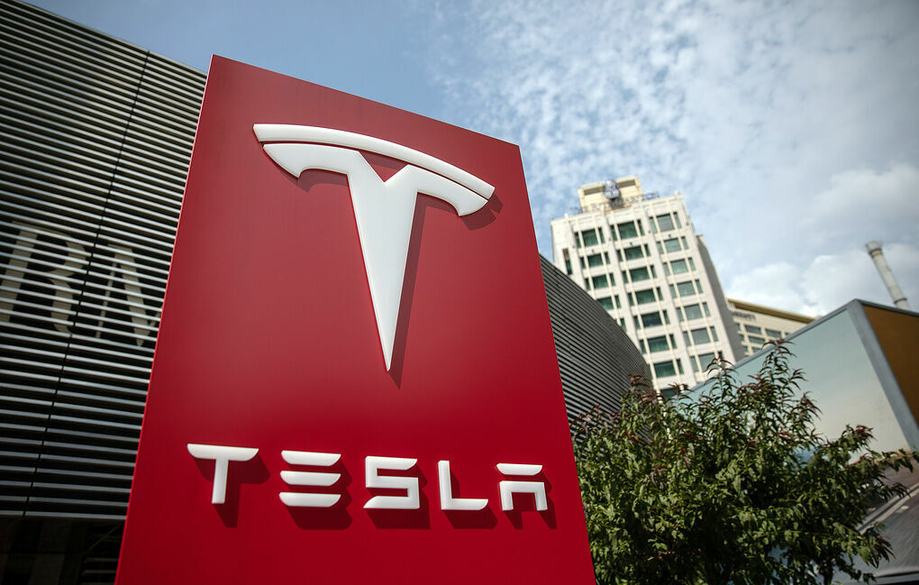 Tesla начала строительство завода в Шанхае