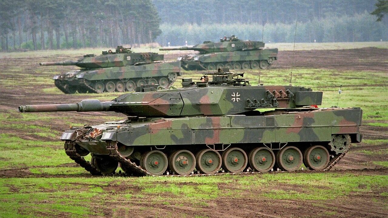 Spiegel узнал о прибытии на Украину 18 немецких танков Leopard 2