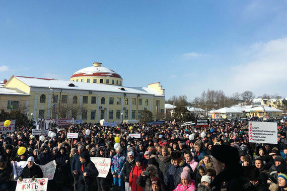 Митинг в подмосковном Волоколамске  против свалки собрал 5000 человек