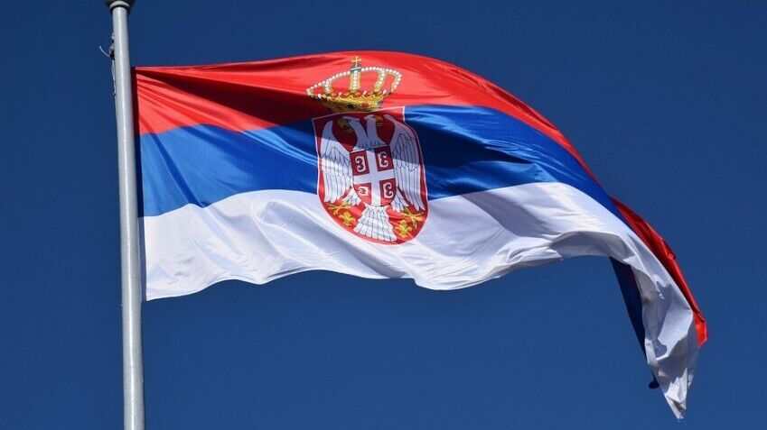 Вучич пообещал разоружить Сербию после инцидентов со стрельбой