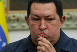 После операции Чавес должен восстановиться, улучшения уже заметны