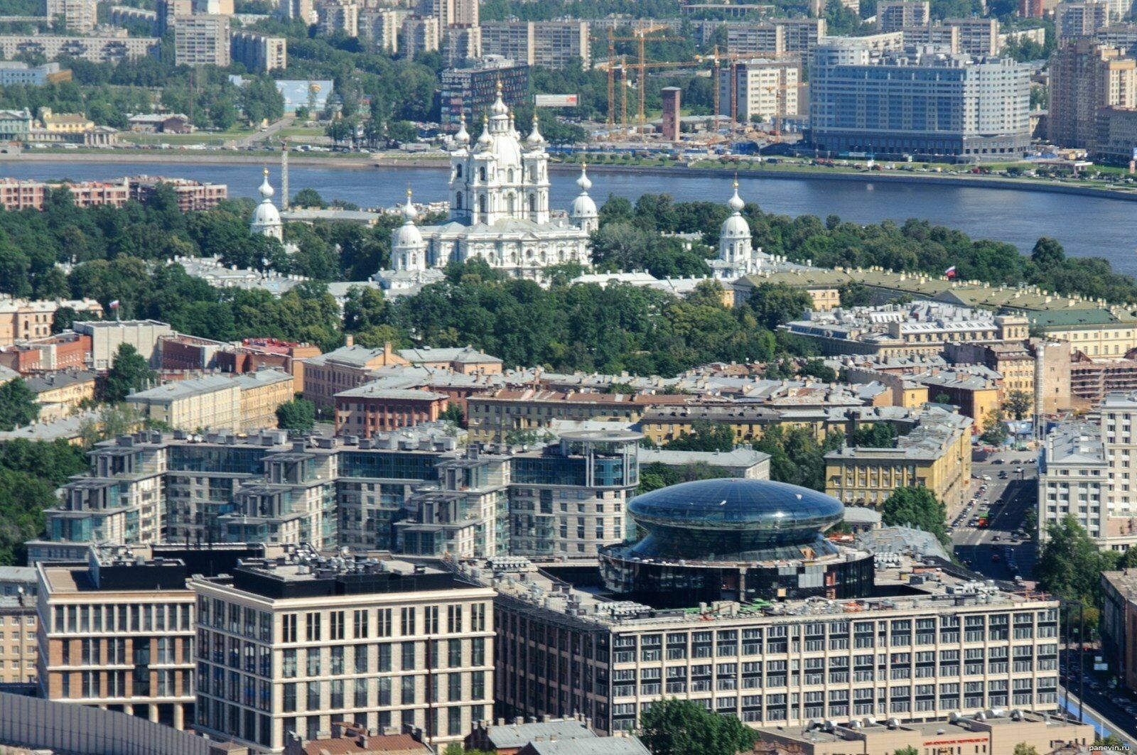 Переезд чиновников Петербурга из Смольного в "Невскую ратушу" обойдется в 20 млрд рублей