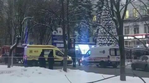 Полицейского наградили за задержание гражданина, открывшего стрельбу в московском МФЦ