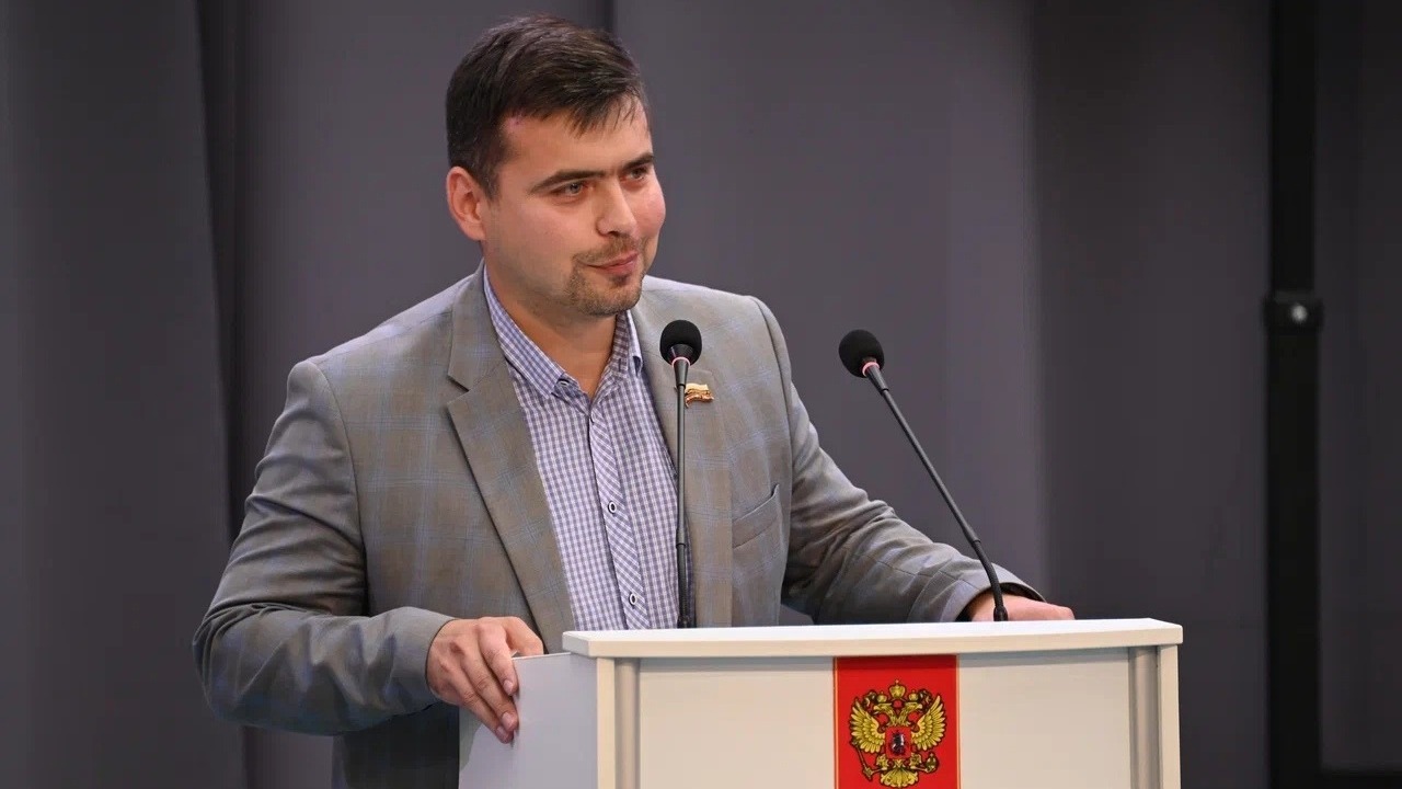 Смоленский депутат Зеленский простил избирателя, требовавшего от него сменить фамилию