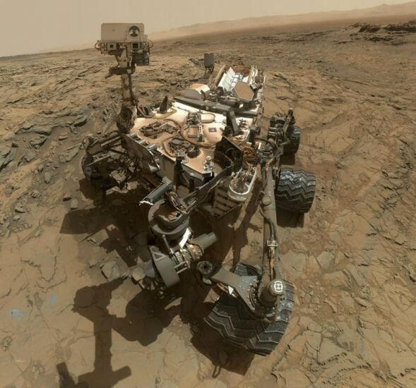 NASA опубликовало новые снимки Curiosity с высоких дюн горы Шарп