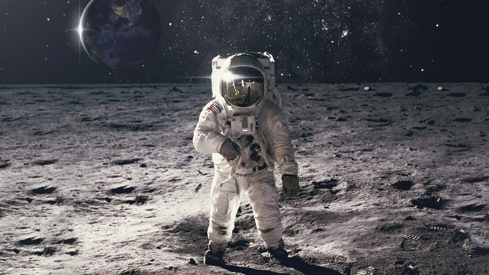 В США назвали имена астронавтов, которые в 2024 году совершат полет вокруг Луны