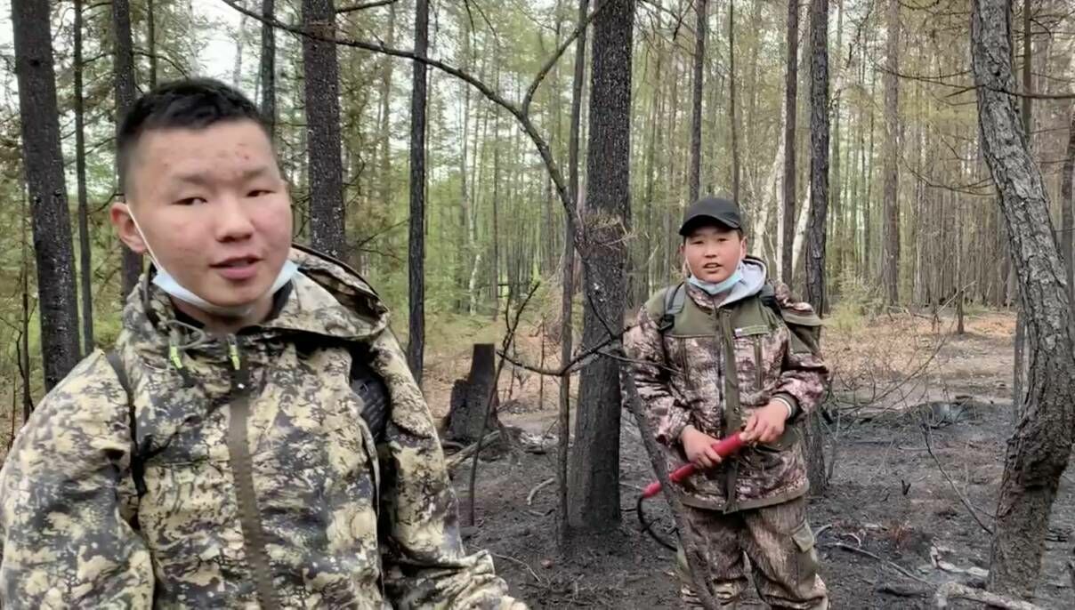 К тушению пожаров в Якутии привлекли школьников