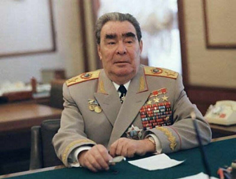 8  мая:  в  1976-м  в  СССР  -  новый  маршал