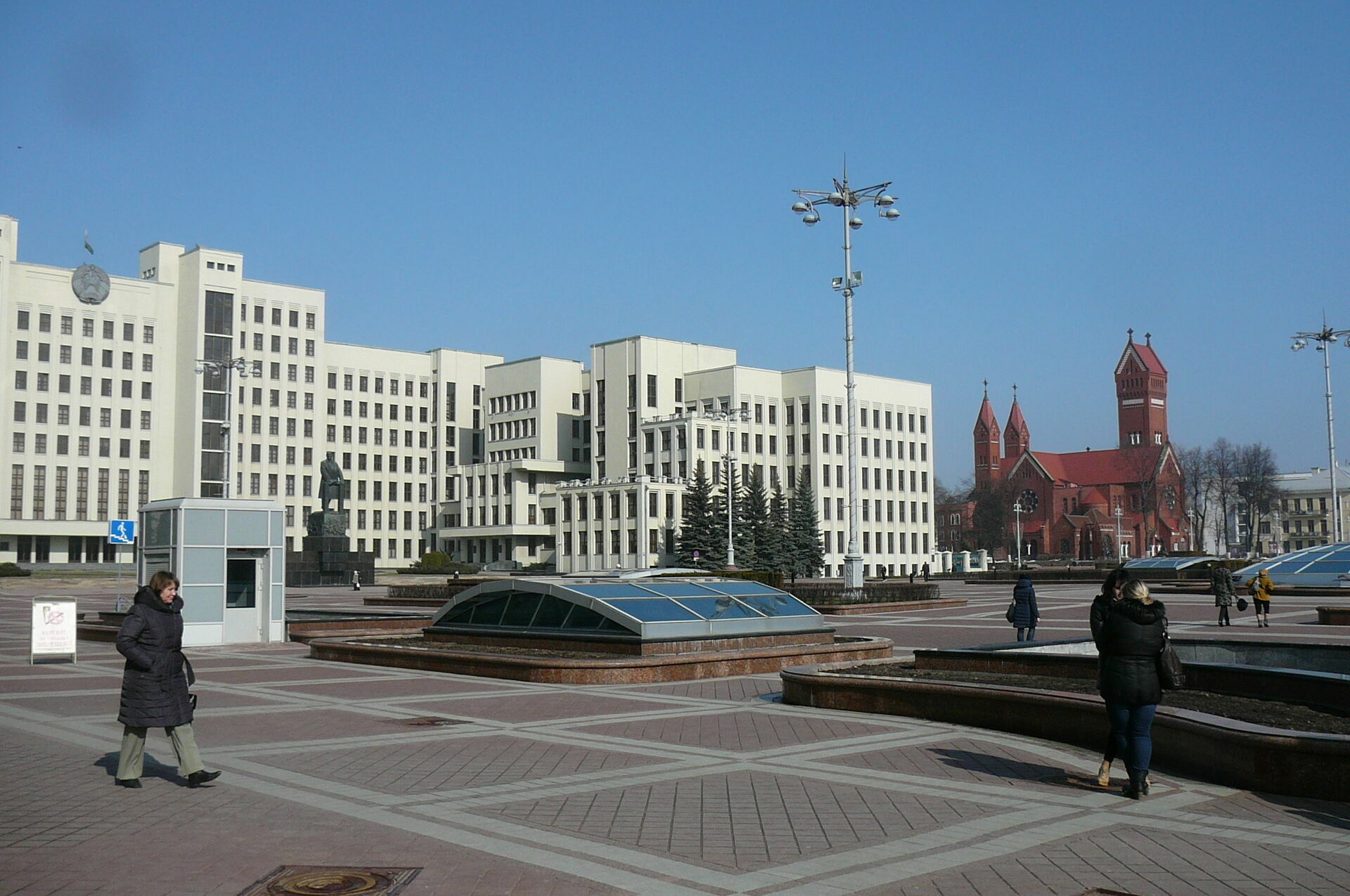 Белоруссия в ответ на санкции приостановила реадмиссию с ЕС
