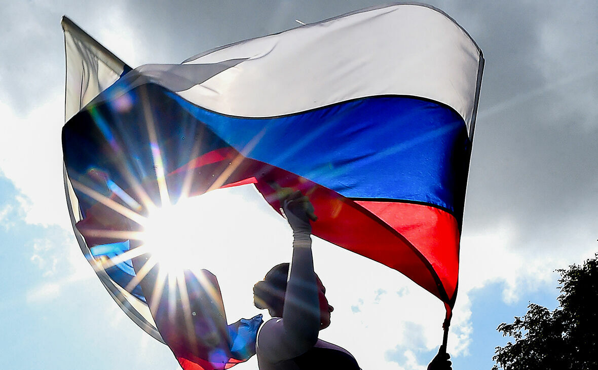 "Высокое содержание патриотизма в организме": Эксперты - о феномене сплочения россиян