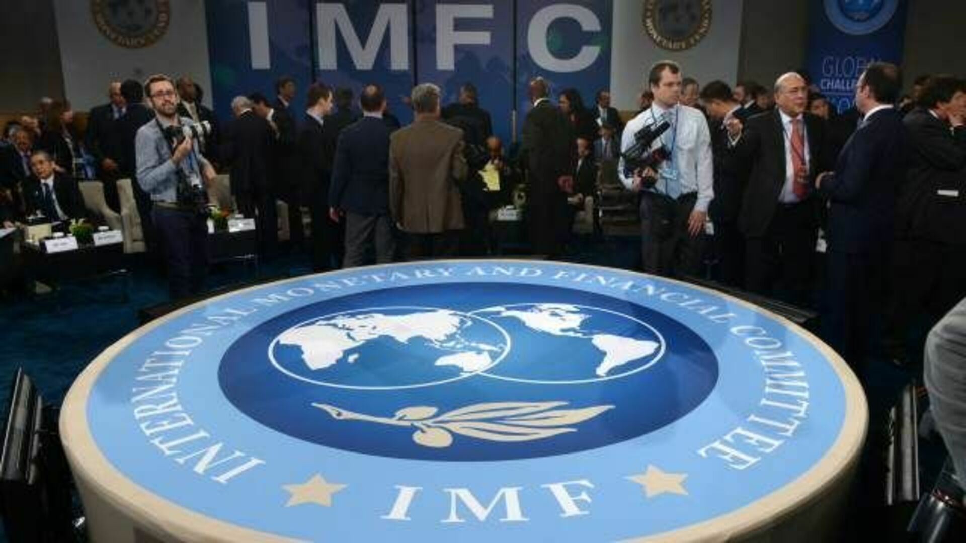 Мвф участники. МВФ. Мировой валютный фонд. Международный валютный фонд картинки. МВФ собрание.