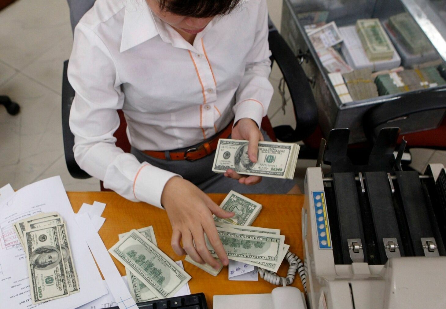 В России резко сократился спрос на наличную валюту