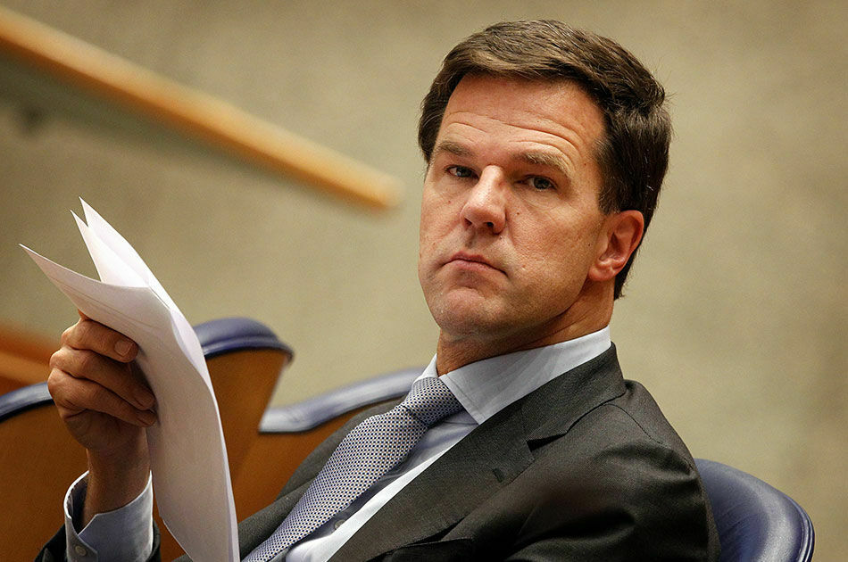 Правительство Нидерландов ушло в отставку после скандала с детскими выплатами