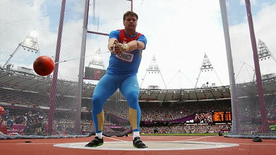 Двух российских легкоатлетов дисквалифицировали на два года за допинг