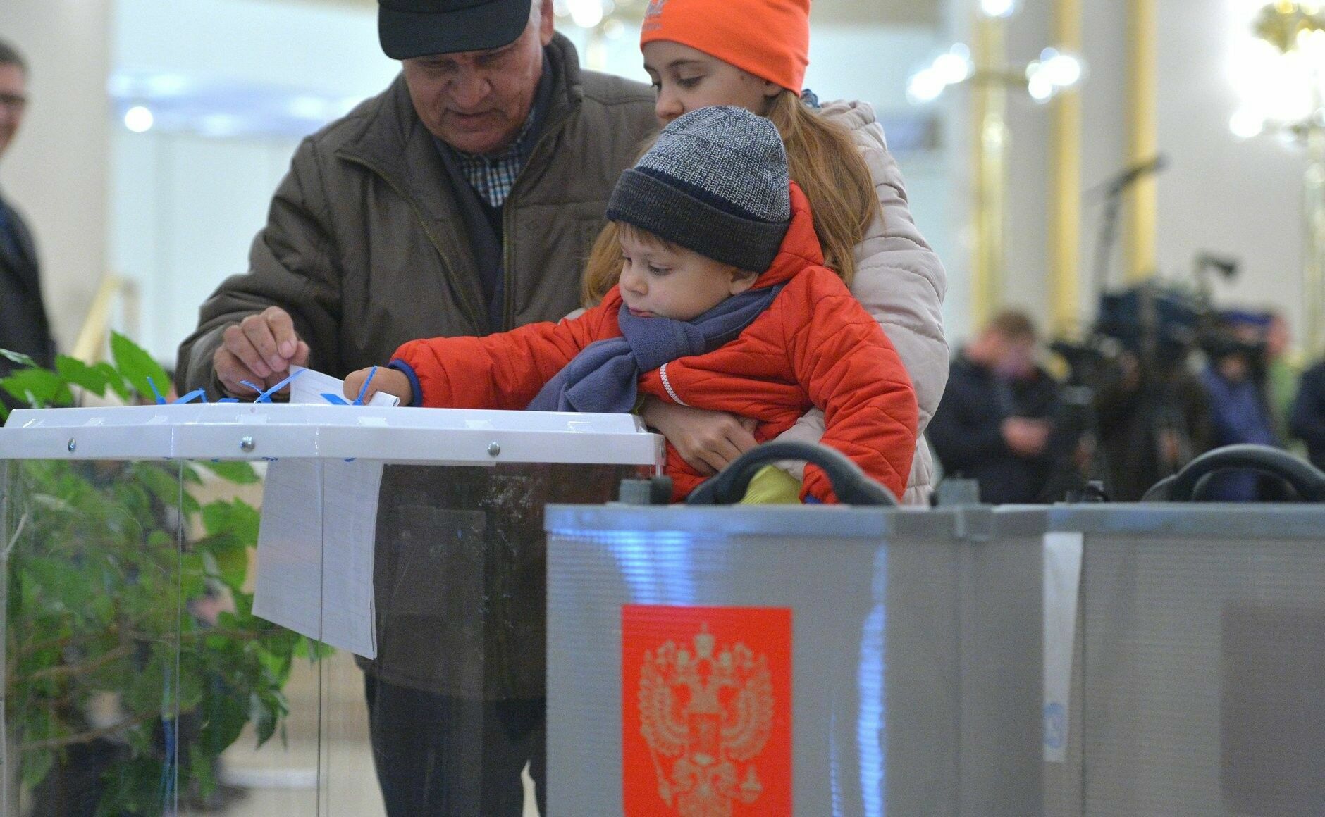 ВЦИОМ провел опрос, кому россияне готовы отдать голоса на выборах